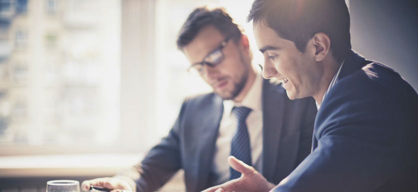 什么是可变成本?了解如何管理每月变化的成本。